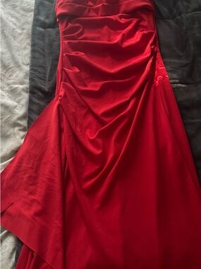 Elegant Red Strapless Evening Dress